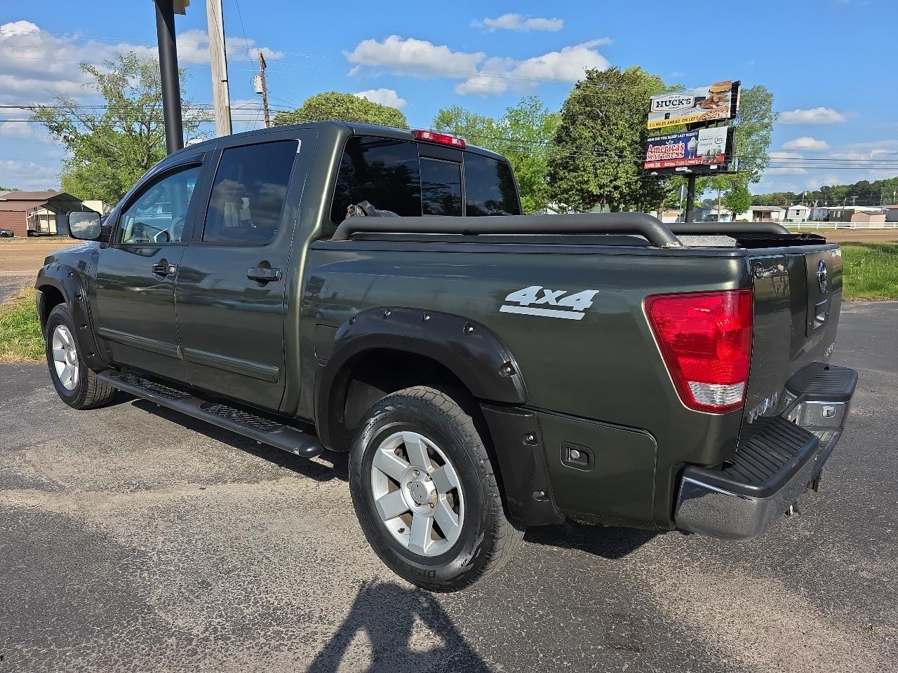 Nissan Titan XE Crew Cab 4WD 2004