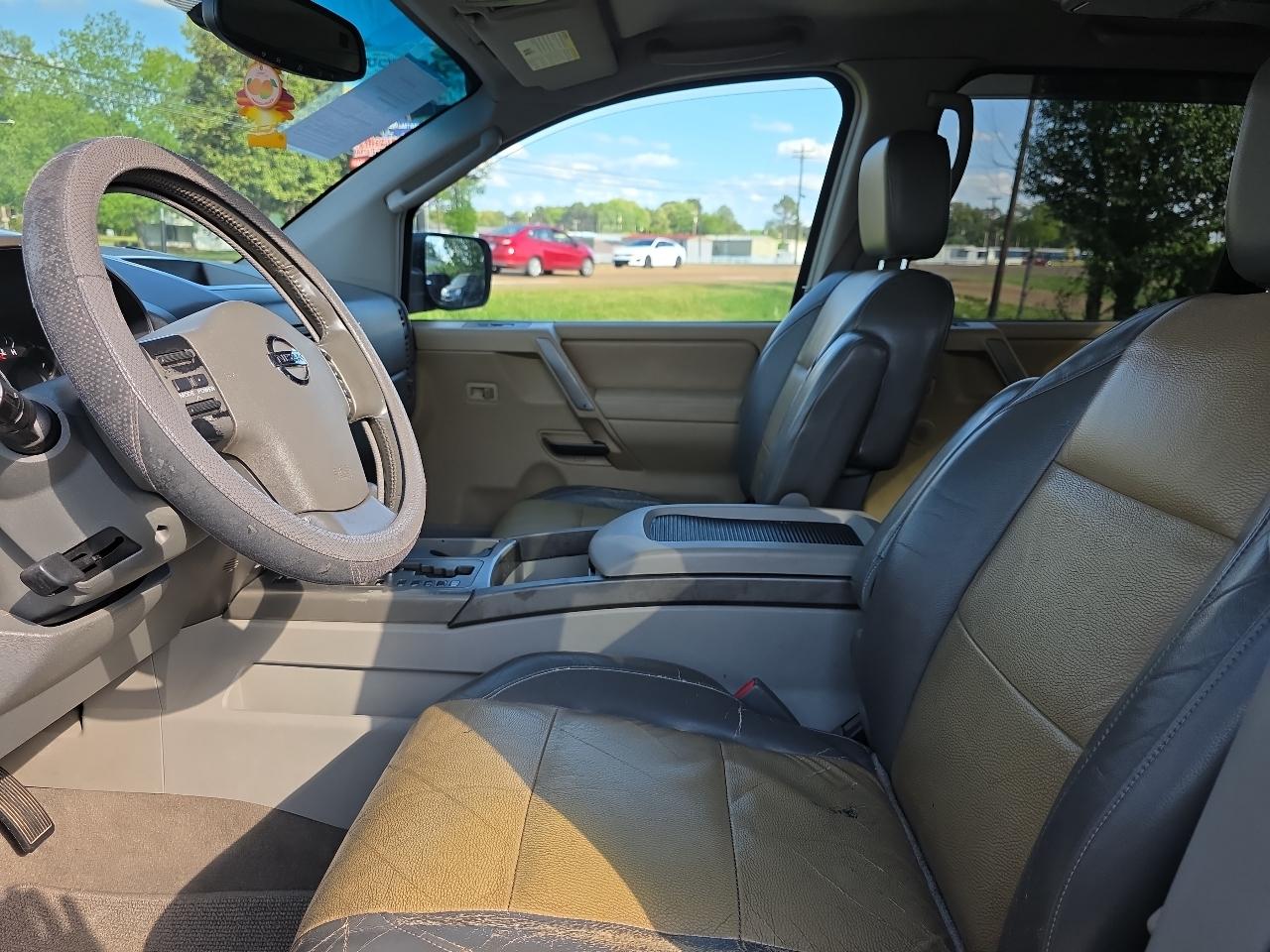 Nissan Titan XE Crew Cab 4WD 2004