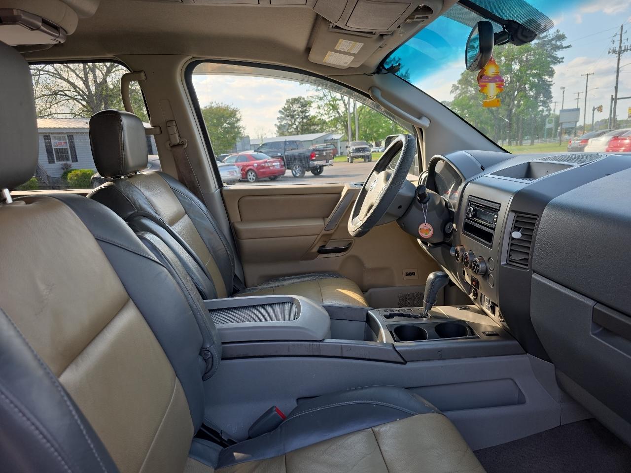 Nissan Titan XE Crew Cab 4WD 2004