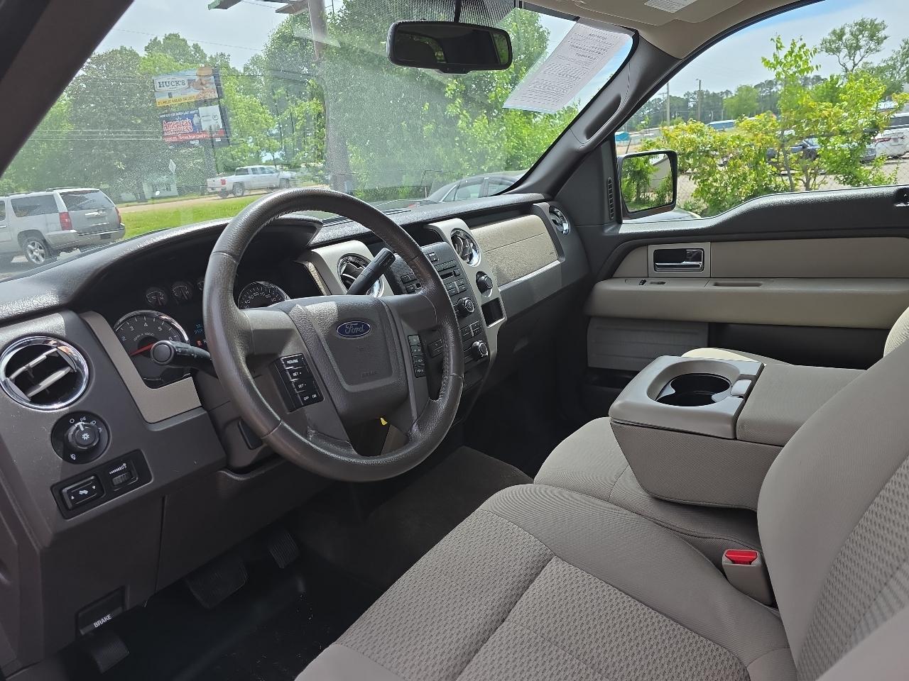 Ford F-150 4WD SuperCab 133" XLT 2010