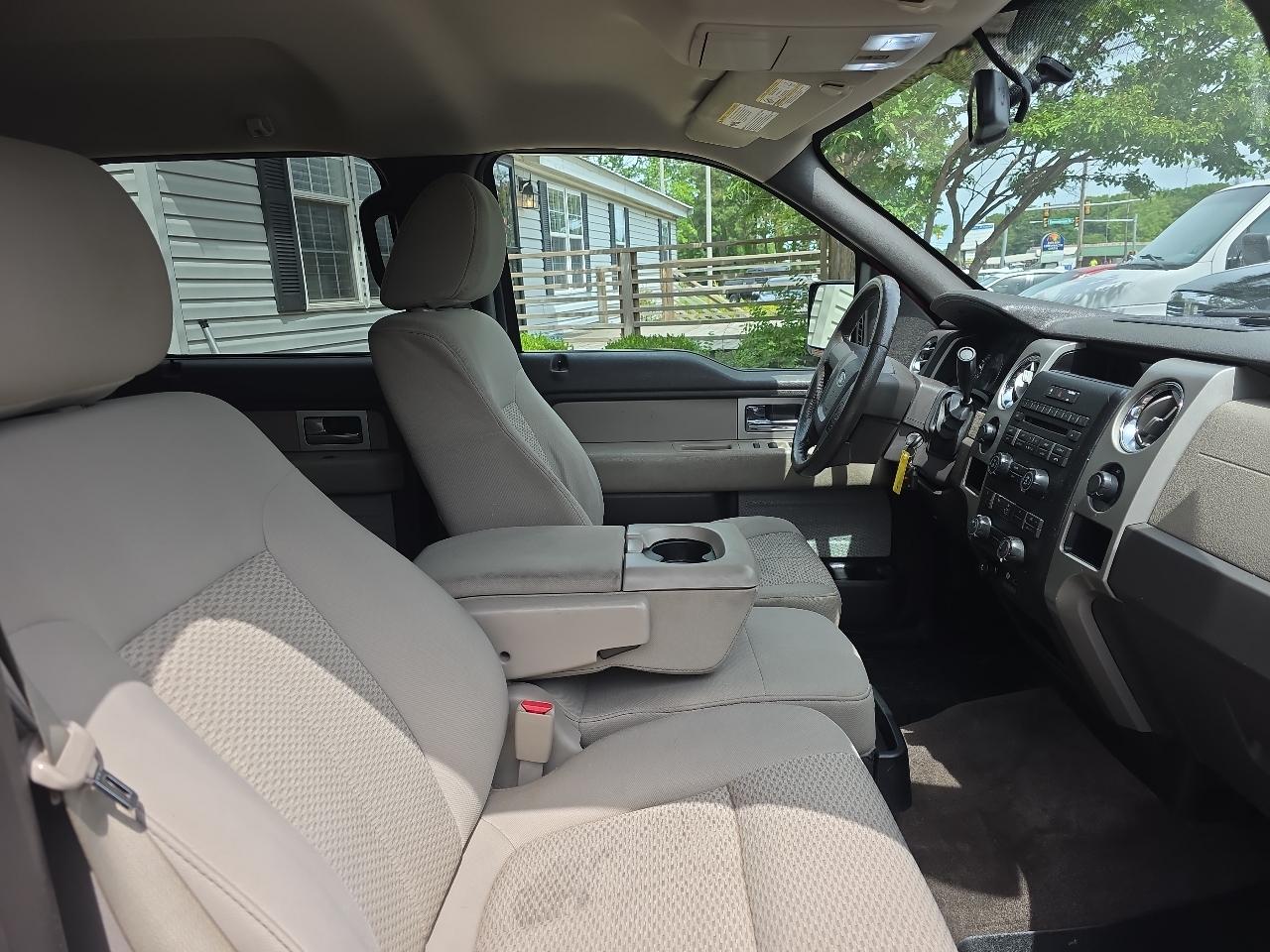 Ford F-150 4WD SuperCab 133" XLT 2010