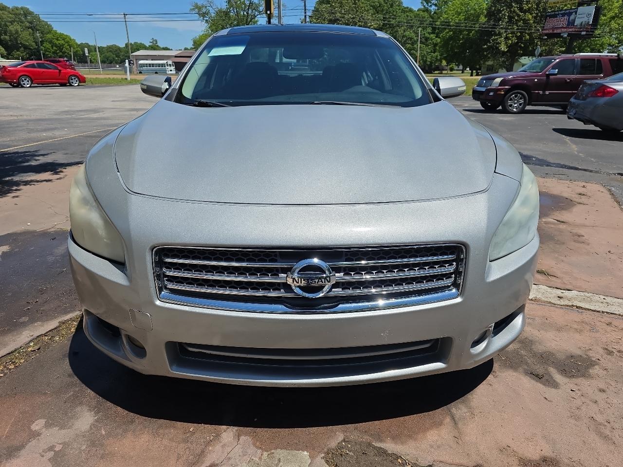 Nissan Maxima S 2009