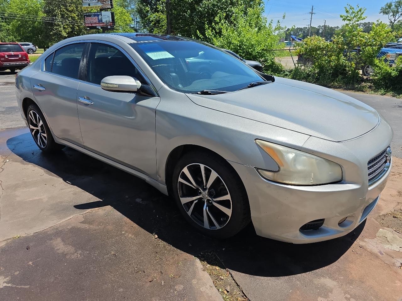 Nissan Maxima S 2009