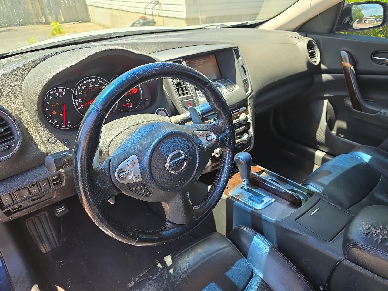 Nissan Maxima S 2009