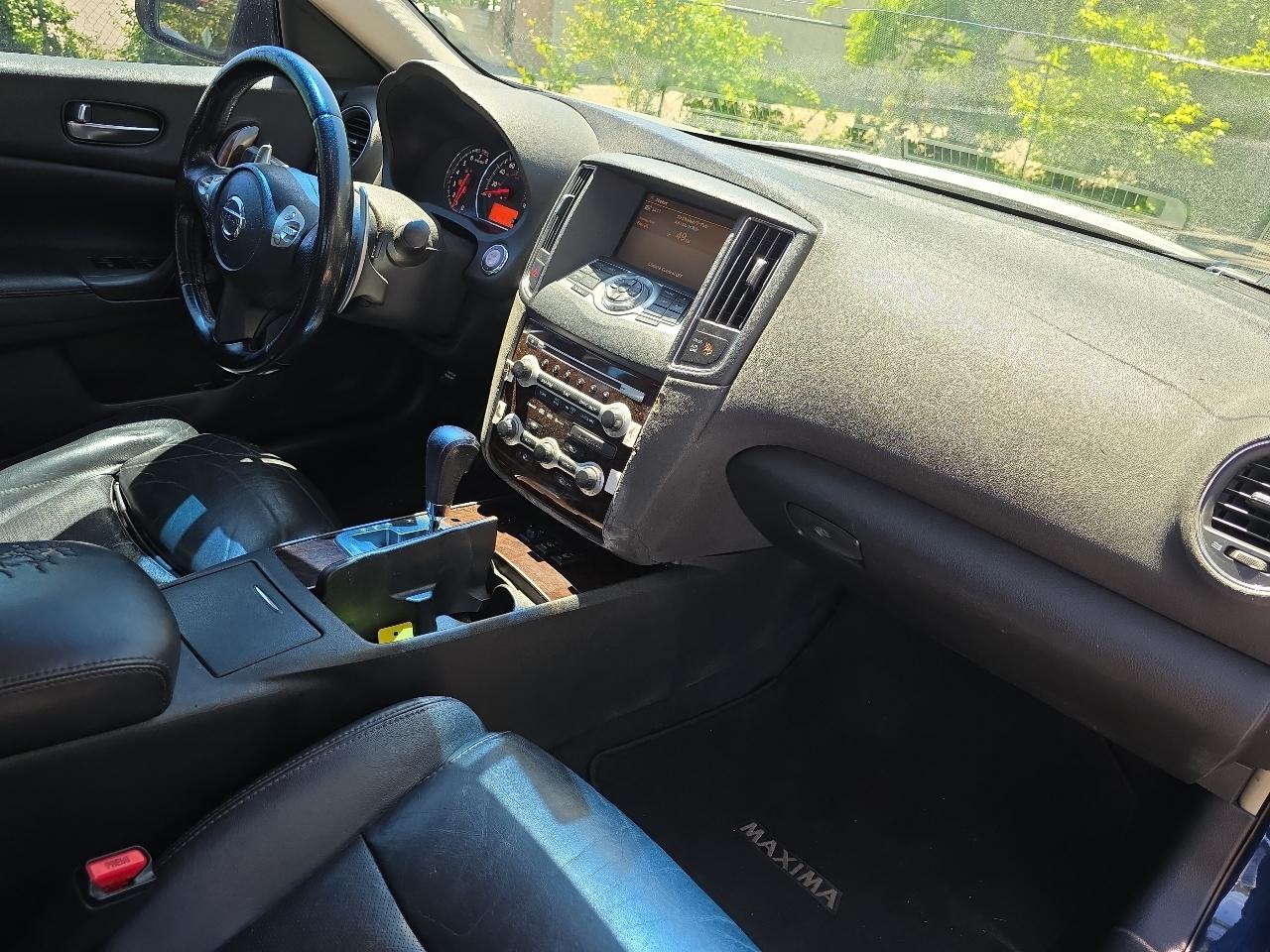 Nissan Maxima S 2009