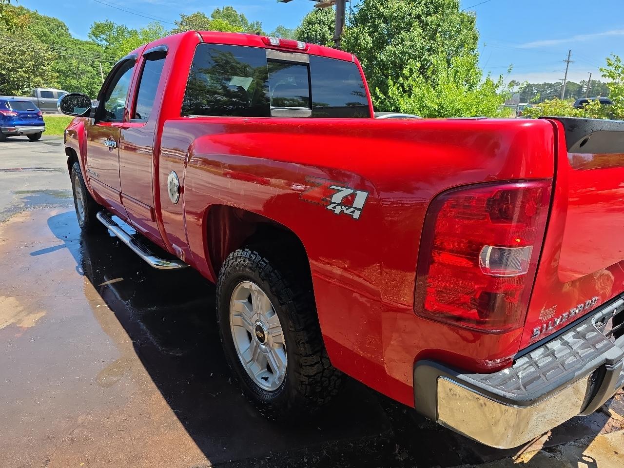 Chevrolet Silverado 1500 4WD Double Cab 147" LT 2009