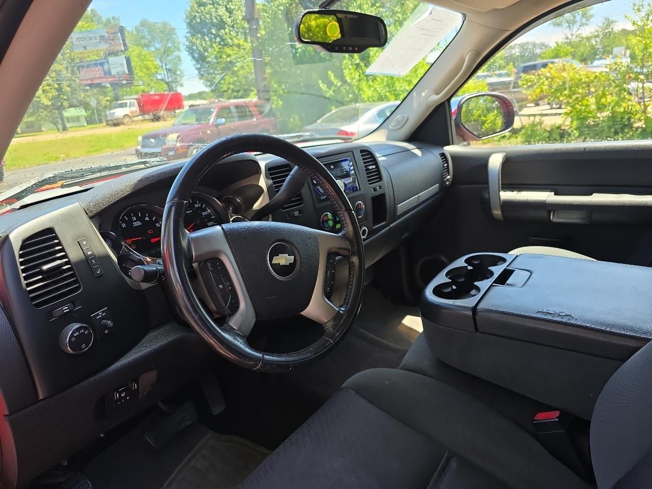 Chevrolet Silverado 1500 4WD Double Cab 147" LT 2009