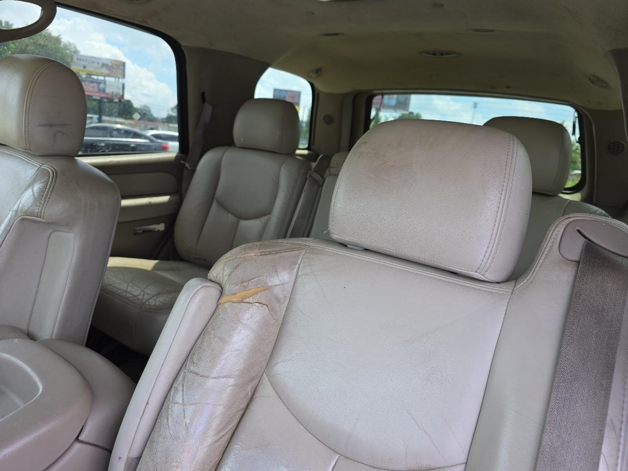 Chevrolet Tahoe 2WD 2003