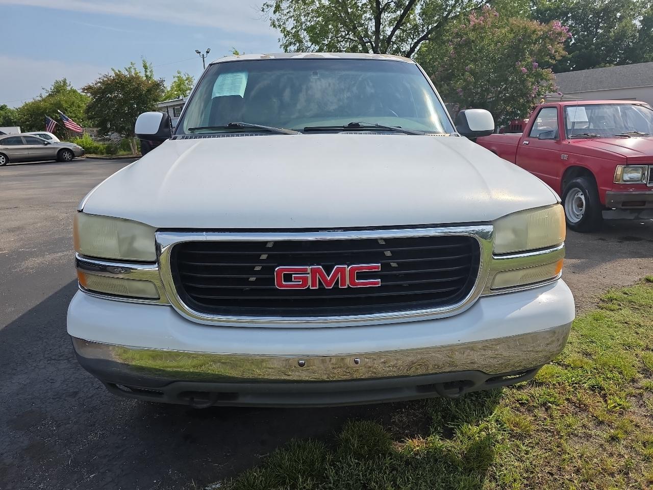 GMC Yukon XL 1500 2WD 2002