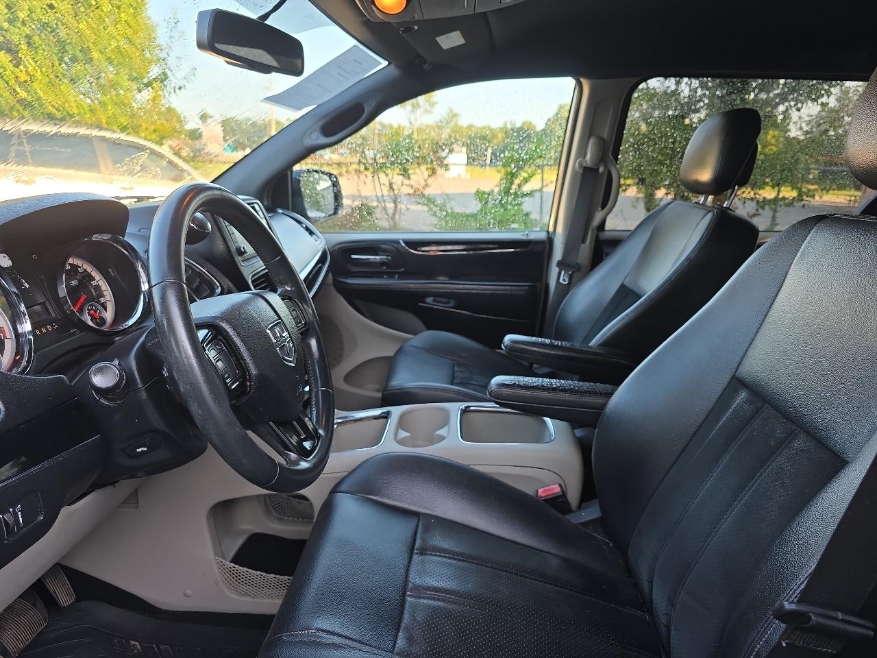 Dodge Grand Caravan SXT 2014