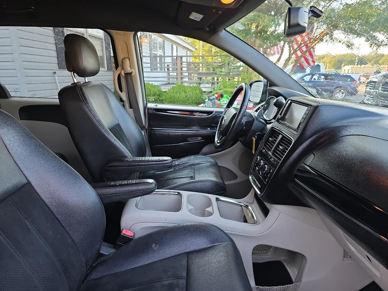 Dodge Grand Caravan SXT 2014