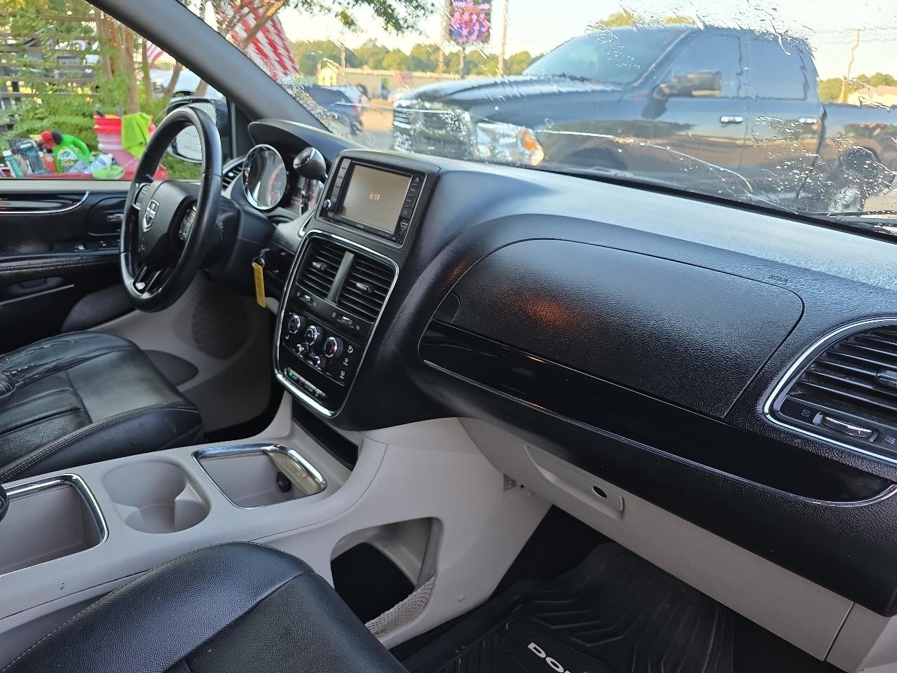 Dodge Grand Caravan SXT 2014