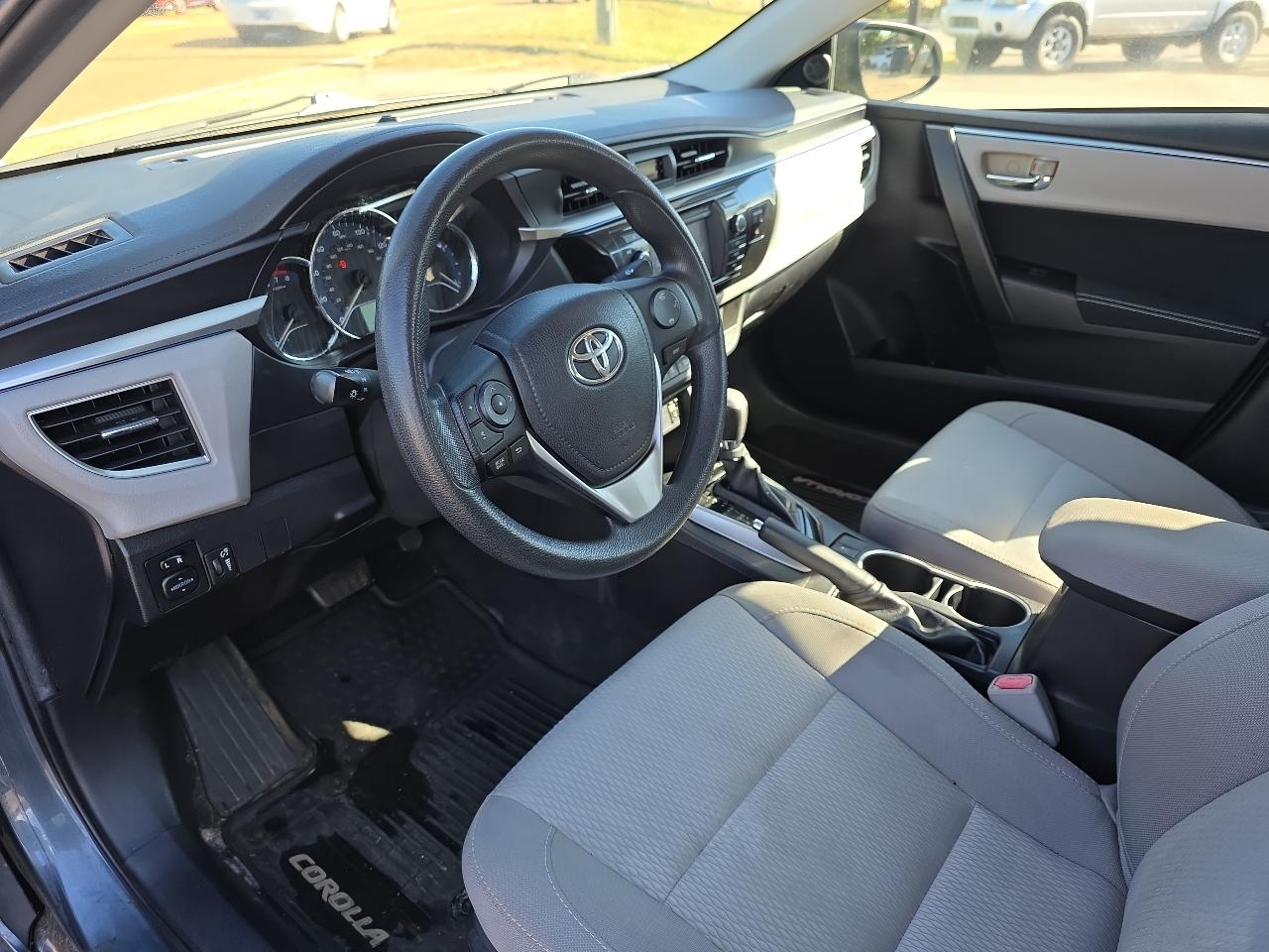 Toyota Corolla LE Eco CVT 2016