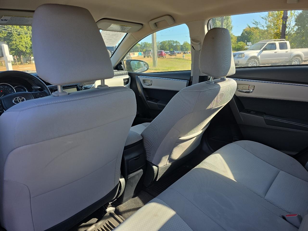 Toyota Corolla LE Eco CVT 2016