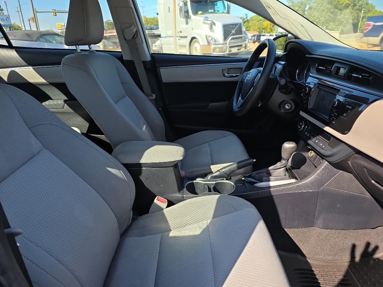 Toyota Corolla LE Eco CVT 2016