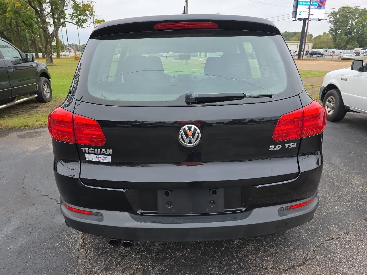 Volkswagen Tiguan S 2013