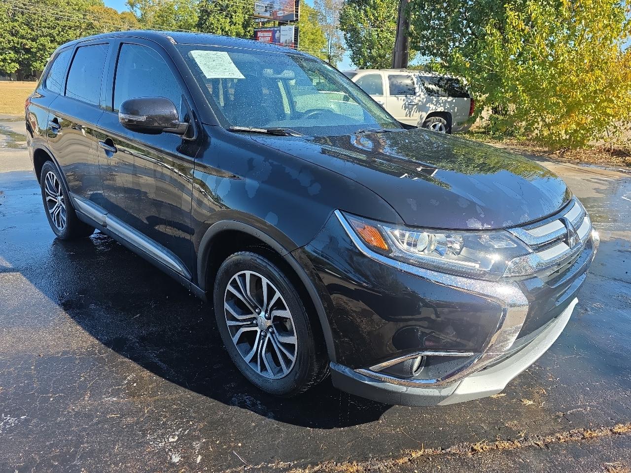 Mitsubishi Outlander SE 2WD 2017