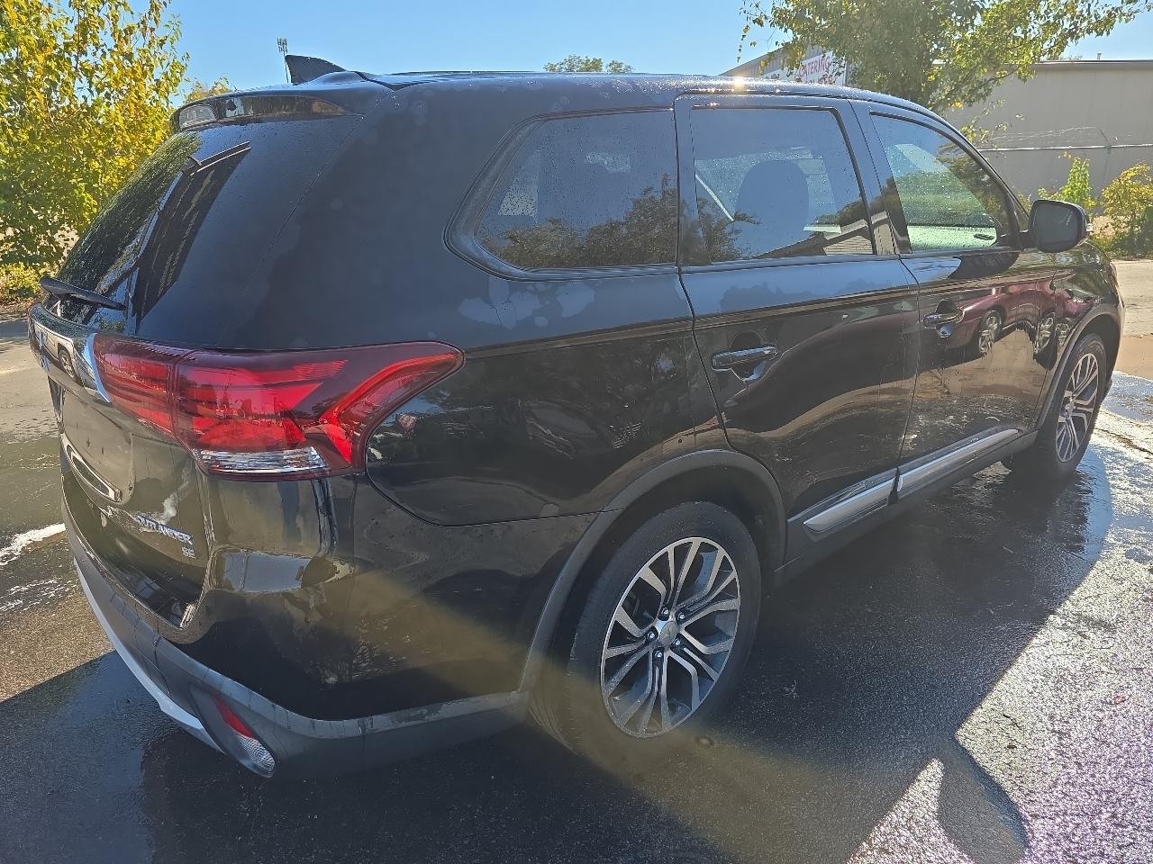 Mitsubishi Outlander SE 2WD 2017