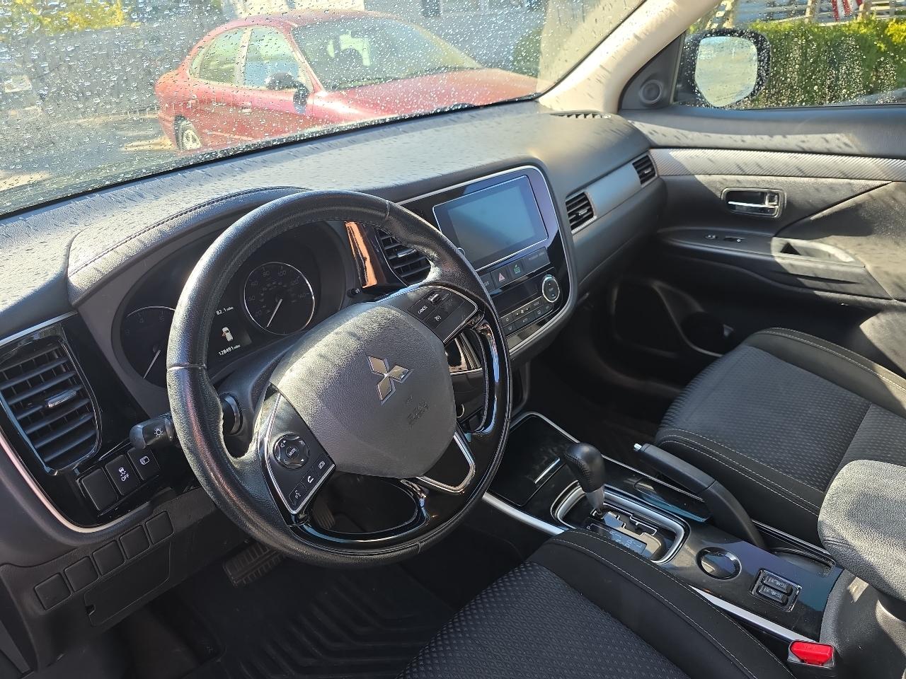 Mitsubishi Outlander SE 2WD 2017