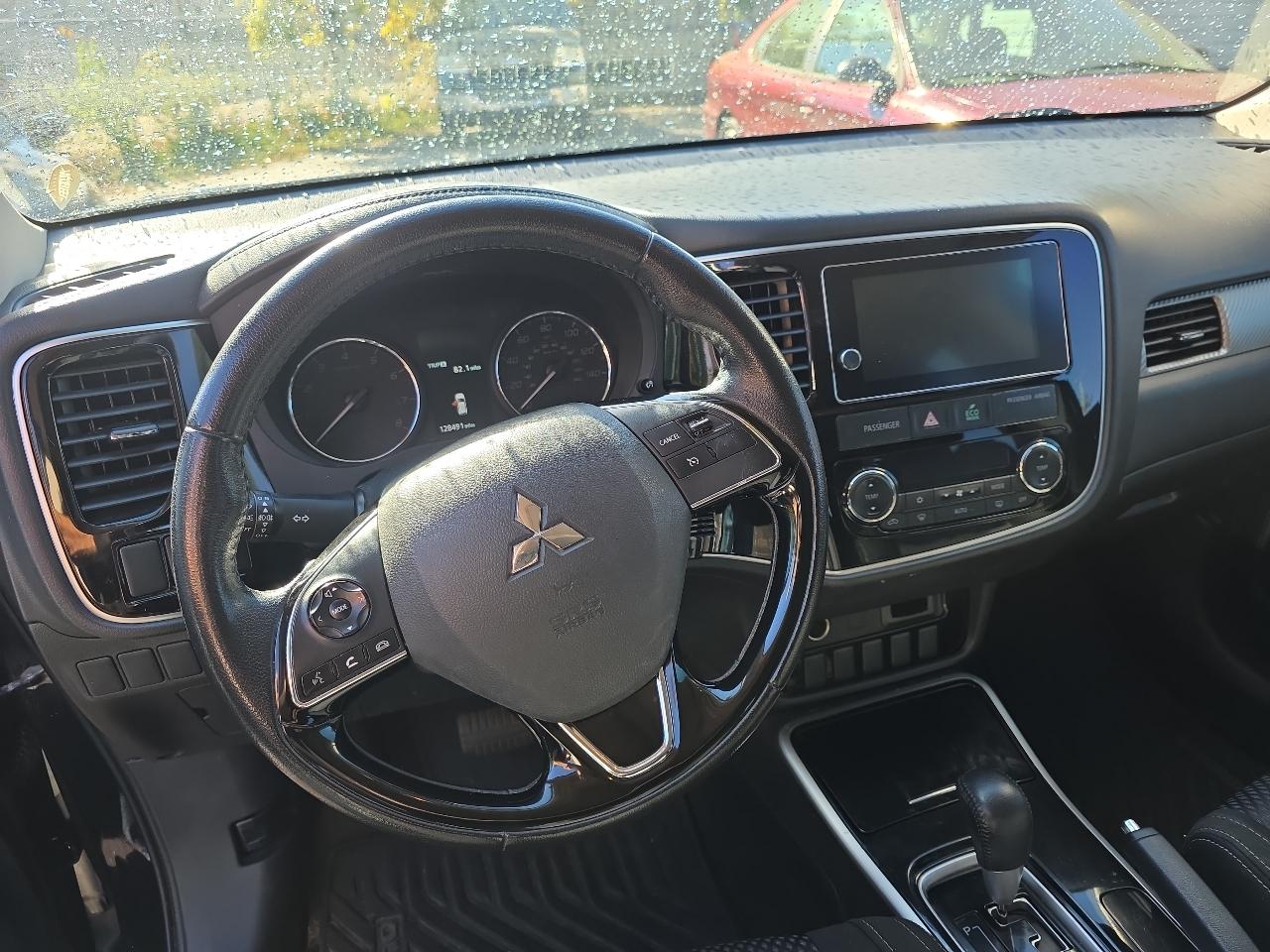 Mitsubishi Outlander SE 2WD 2017