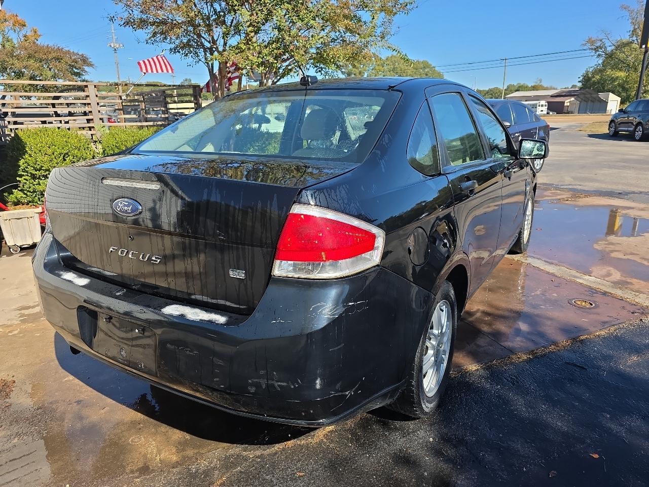 Ford Focus SE Sedan 2008