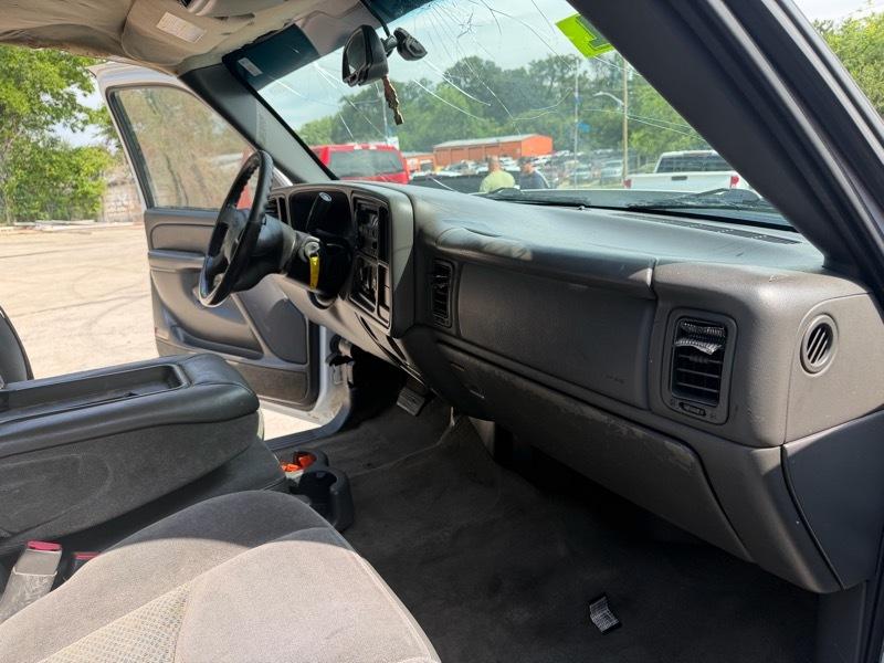 Chevrolet Silverado 2500HD 2WD 2005