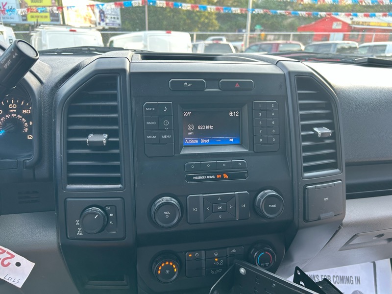 Ford F-150 4WD SuperCab 145" XL 2016 Ford F-150 4WD SuperCab 145" XL 2016