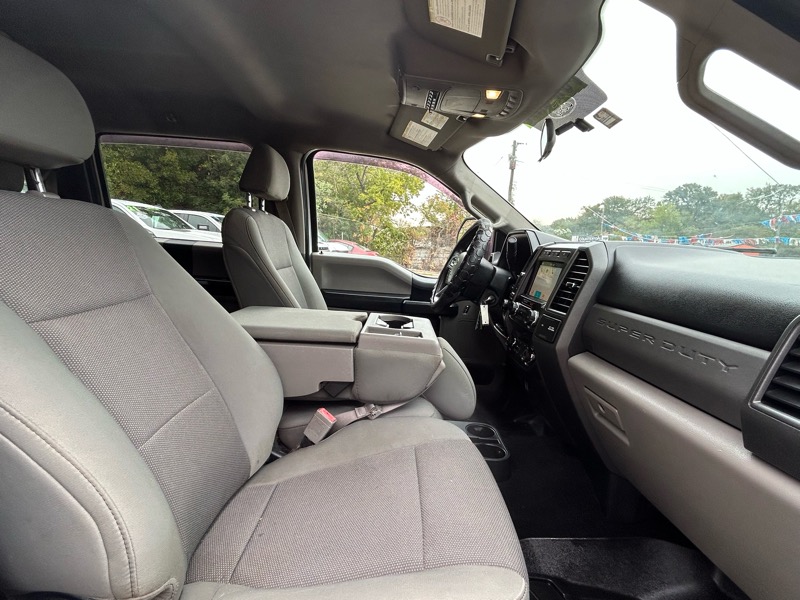 Ford F-350 SD Lariat Crew Cab Long Bed DRW 4WD 2019 Ford F-350 SD Lariat Crew Cab Long Bed DRW 4WD 2019