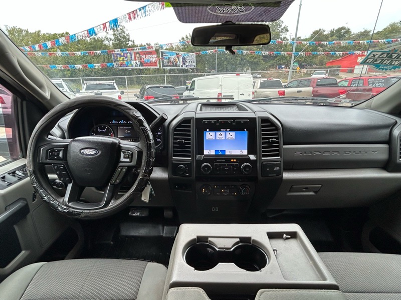 Ford F-350 SD Lariat Crew Cab Long Bed DRW 4WD 2019 Ford F-350 SD Lariat Crew Cab Long Bed DRW 4WD 2019