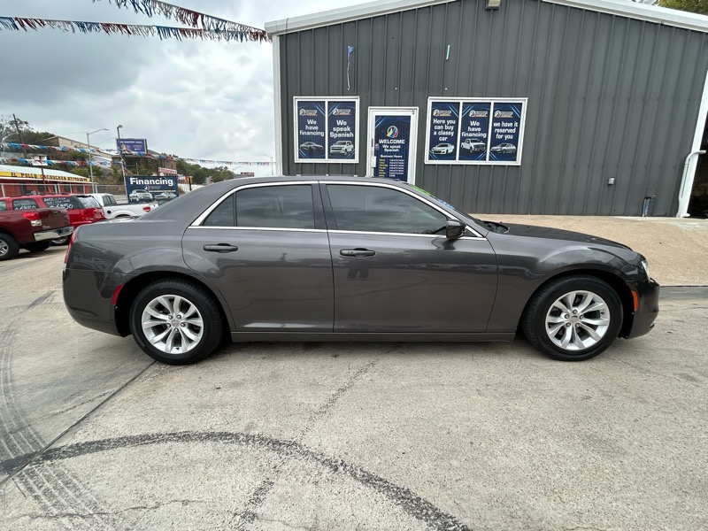 Chrysler 300 Limited RWD 2015 Chrysler 300 Limited RWD 2015