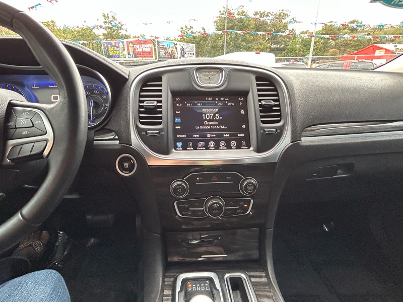 Chrysler 300 Limited RWD 2015 Chrysler 300 Limited RWD 2015