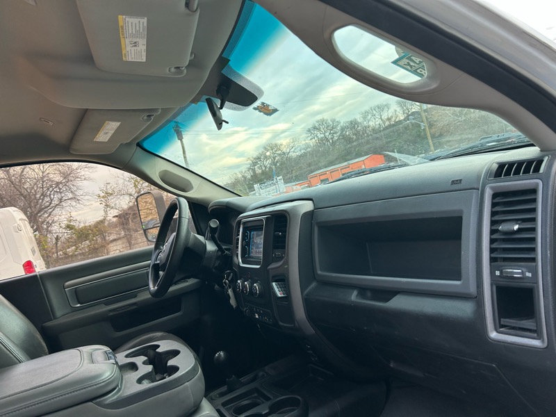 RAM 3500 Regular Cab 4WD DRW 2018