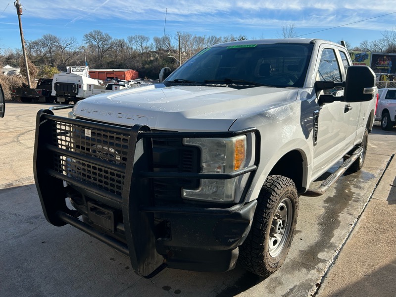 Ford F-250 SD XLT SuperCab Long Bed 4WD 2017