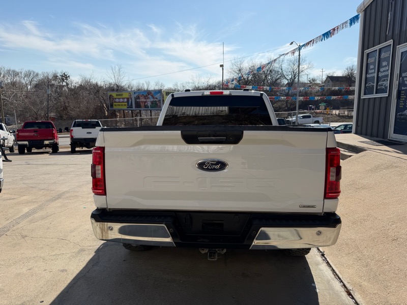 Ford F-150 4WD SuperCrew 145" XLT 2023