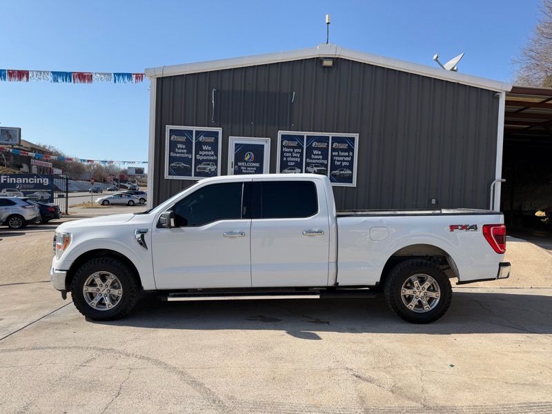 Ford F-150 4WD SuperCrew 145" XLT 2023