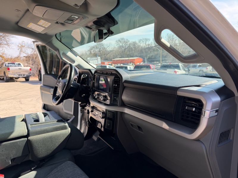 Ford F-150 4WD SuperCrew 145" XLT 2023