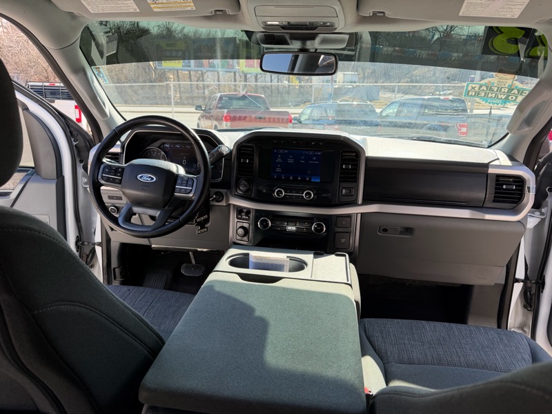 Ford F-150 4WD SuperCrew 145" XLT 2023