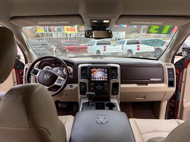 RAM 1500 Laramie Crew Cab SWB 4WD 2013