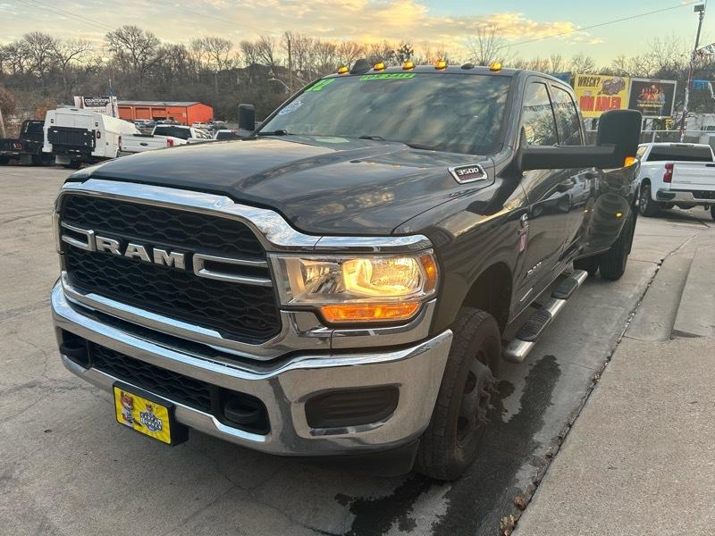 RAM 3500 Tradesman Crew Cab 4WD DRW 2022