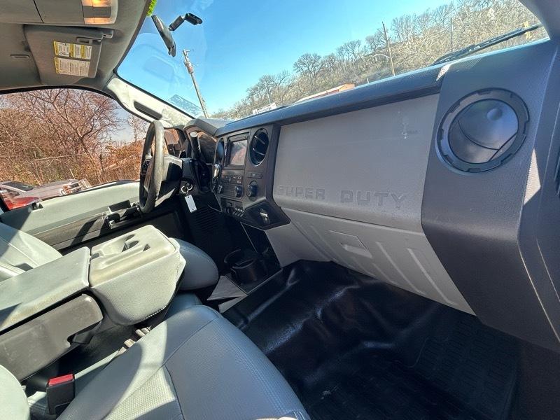 Ford F-550 Crew Cab DRW 4WD 2016