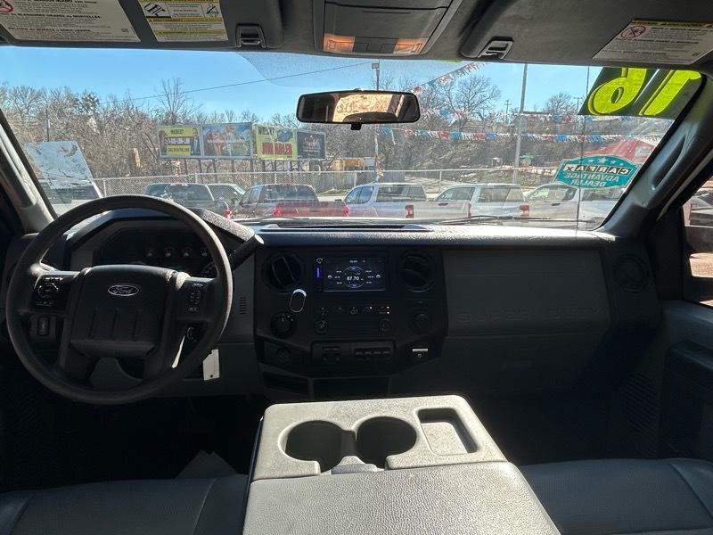 Ford F-550 Crew Cab DRW 4WD 2016