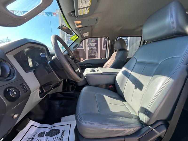 Ford F-550 Crew Cab DRW 4WD 2016