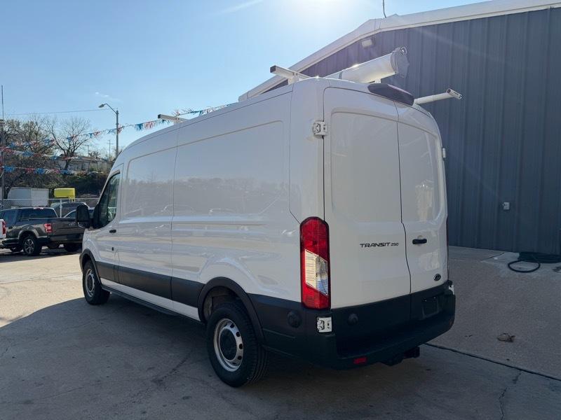 Ford Transit 250 Van Med. Roof w/Sliding Pass. 148-in. WB 2019