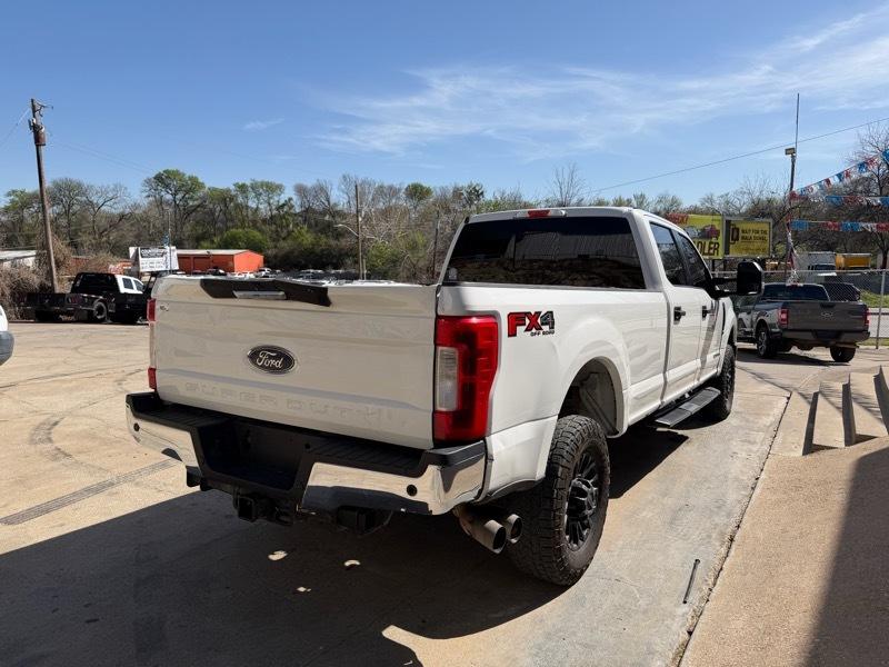 Ford F-350 SD XLT Crew Cab LWB 4WD 2018