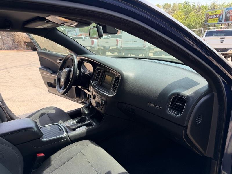 Dodge Charger SE 2015