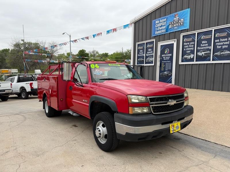 2006 Chevrolet Silverado 3500 Regular Cab 2WD