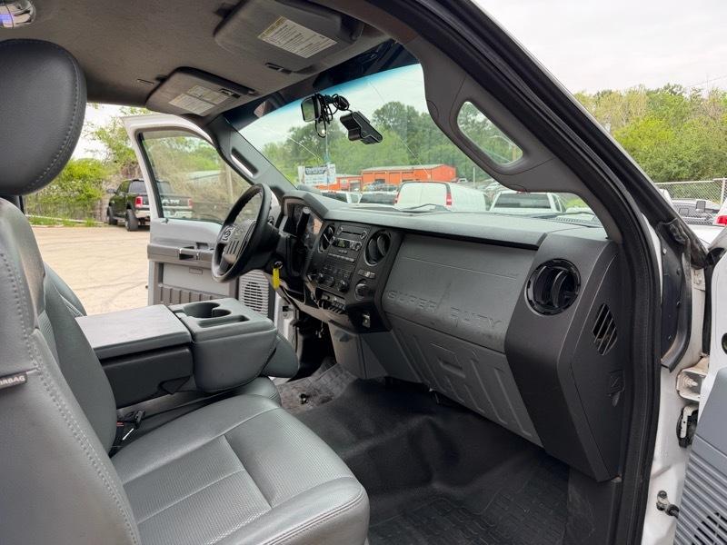 Ford F-550 Regular Cab DRW 2WD 2011