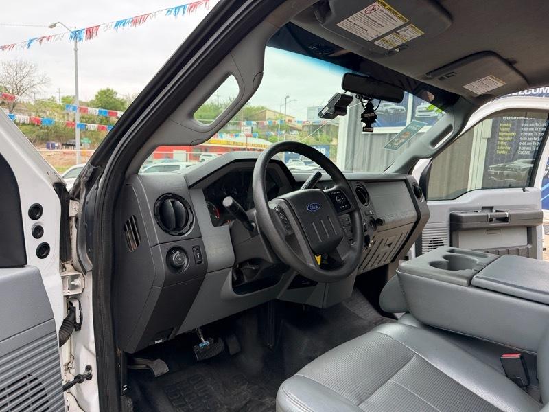 Ford F-550 Regular Cab DRW 2WD 2011