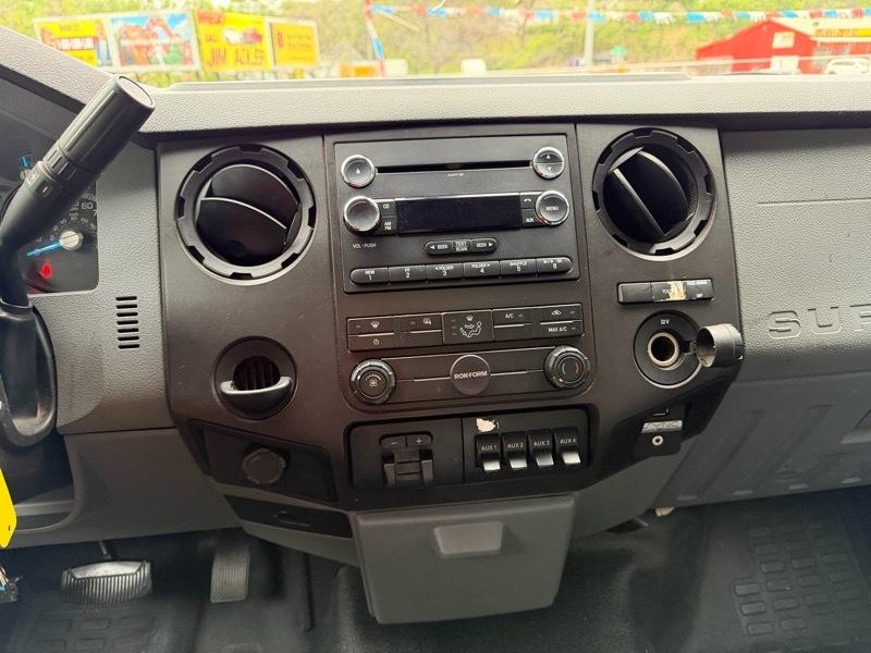 Ford F-550 Regular Cab DRW 2WD 2011