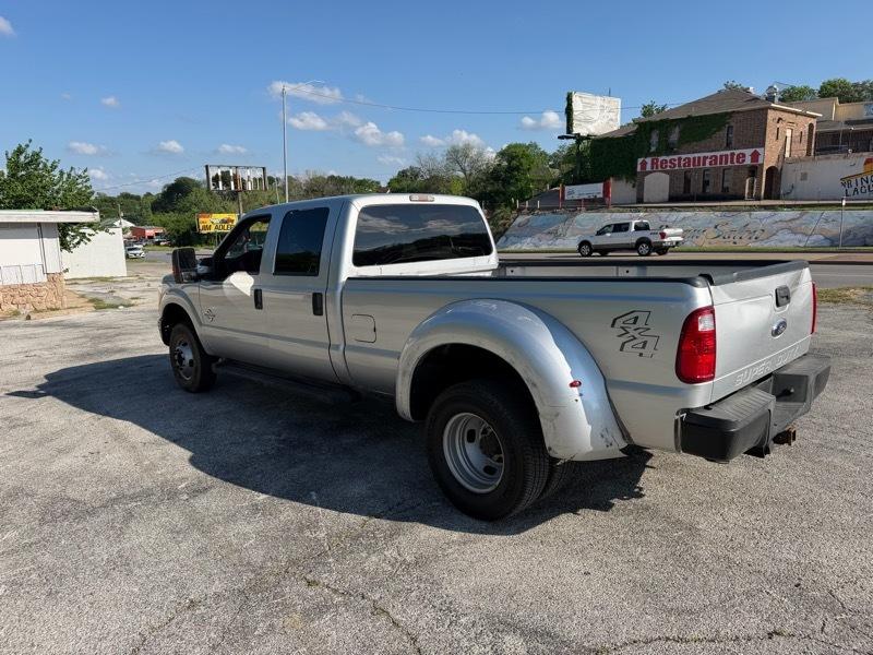 Ford F-350 SD XLT Crew Cab Long Bed DRW 4WD 2015